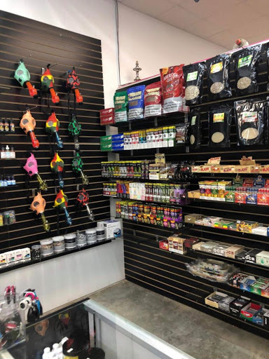 Tobacco Shop «Friends head-shop , tobacco & Hookah lounge», reviews and photos, 3041 E Olive Rd, Pensacola, FL 32514, USA