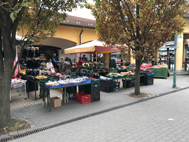 Hozzászólások és értékelések az Váci Piac-ról