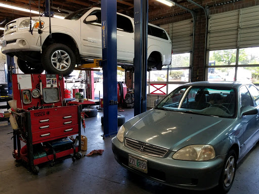 Tire Shop «Metro Car Care Tire Pros», reviews and photos, 10040 SW Capitol Hwy, Portland, OR 97219, USA