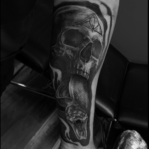 Explore tattoo ideas compass, creative tattoo ideas in Altoona, available at Electric Wave Tattoo