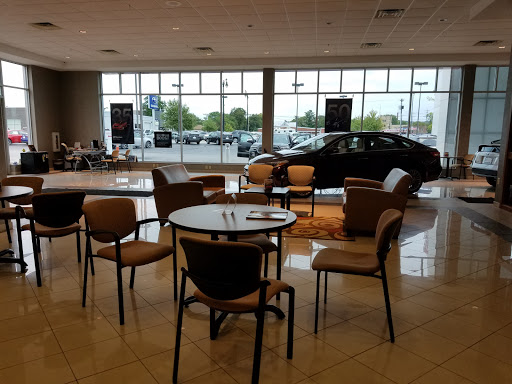Toyota Dealer «Toyota of La Crosse», reviews and photos, 800 3rd St S, La Crosse, WI 54601, USA