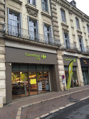 Carrefour City à Chinon