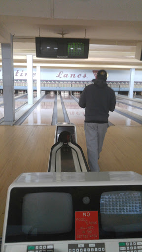 Bowling Alley «Skyline Lanes», reviews and photos, 201 Kraft St, Clarksville, TN 37040, USA