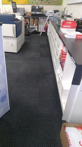 Office Supply Store «Staples», reviews and photos, 2080 W Empire Ave, Burbank, CA 91504, USA