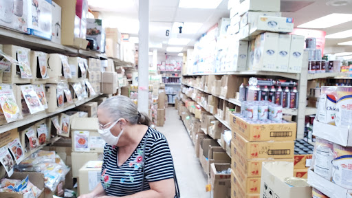 Asian Grocery Store «Dong-A Supermarket», reviews and photos, 816 N Mills Ave, Orlando, FL 32803, USA