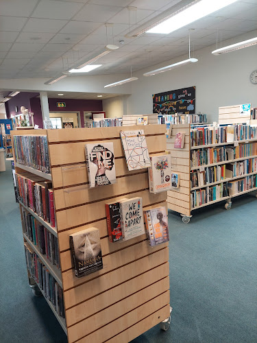 Reviews of Duloch Library in Dunfermline - Shop