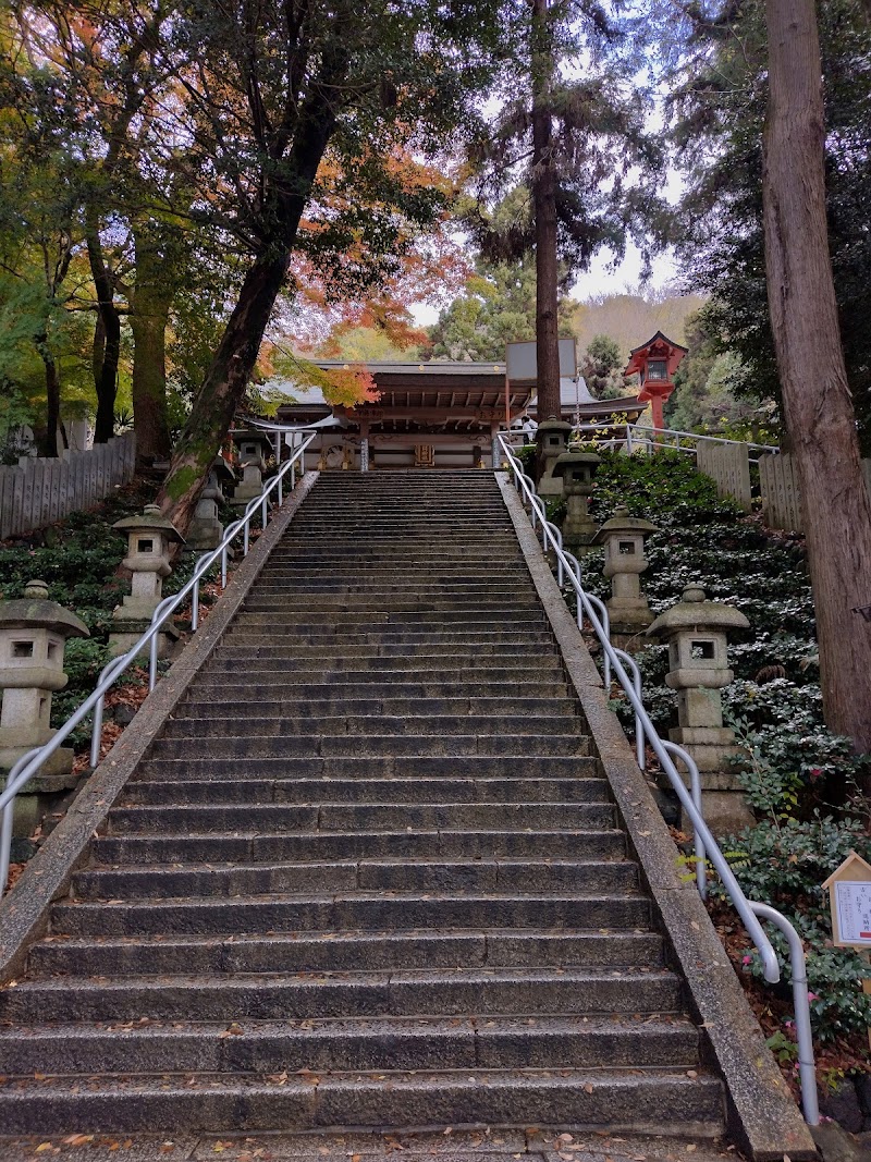 枚岡神社