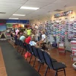 Shoe Store «The Runner Shop», reviews and photos, 3535 W Pioneer Pkwy, Pantego, TX 76013, USA