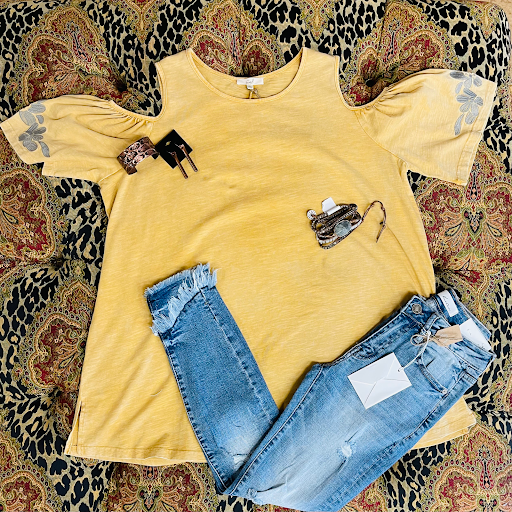 Beauty Salon «Strands Hair Spa and Boutique», reviews and photos, 2918 Nall St, Port Neches, TX 77651, USA