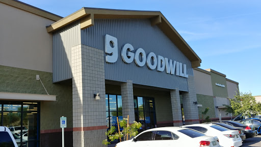 Thrift Store «Higley & Queen Creek Goodwill Retail Store & Donation Center», reviews and photos, 4570 S Higley Rd, Gilbert, AZ 85297, USA