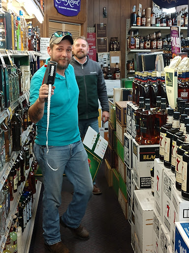 Liquor Store «West Kingsport Package Store», reviews and photos, 2217 W Stone Dr, Kingsport, TN 37660, USA