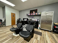 Creations Beauty Salon and Barbers - Photo 8 - Car repair in Carolina, Puerto Rico, Carolina