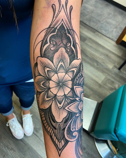 Explore jelly fish tattoo ideas, creative tattoo ideas in Marietta, available at Lure Tattooing & Piercing LLC