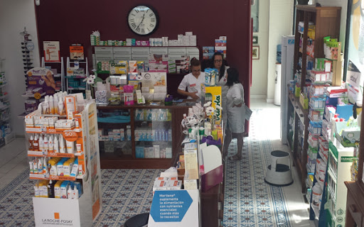 Farmacia Lcda.    Juana Mª Santana Pagés