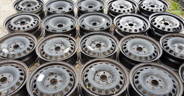 Отзиви за Емо Кар 93 | Автокъща Габрово | Продажба на гуми и джанти втора употреба | Метални и алуминиеви джанти | Доставка в Габрово - Търговец на автомобили