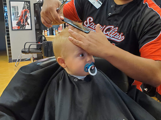 Hair Salon «Sport Clips Haircuts of Fort Myers South», reviews and photos, 13711 S Tamiami Trail #9, Fort Myers, FL 33912, USA