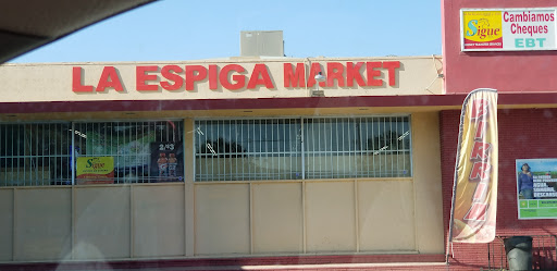 Supermarket «La Esperanza Food & Market», reviews and photos, 204 W Kern Ave, McFarland, CA 93250, USA