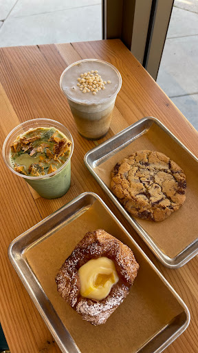 The “Malgona” / Black pearl / Passionfruit kouign amann / Chocolate chip cookie