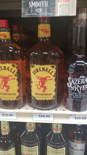 Liquor Store «New Hyde Park Wine & Liquor», reviews and photos, 400 Hillside Avenue, New Hyde Park, NY 11040, USA