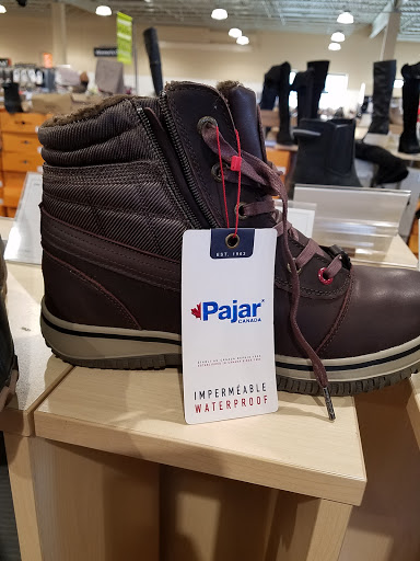 Shoe Store «DSW Designer Shoe Warehouse», reviews and photos, 901 Perimeter Dr, Schaumburg, IL 60173, USA