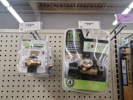 Hardware Store «Harbor Freight Tools», reviews and photos, 32706 John R Rd, Madison Heights, MI 48071, USA