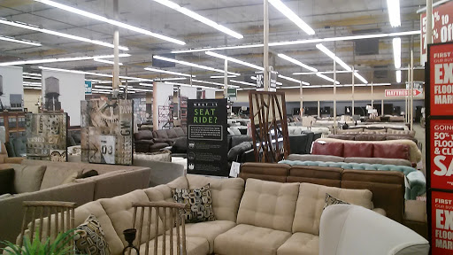 Furniture Store «Star Furniture Clearance Center», reviews and photos, 16515 North Fwy, Houston, TX 77090, USA