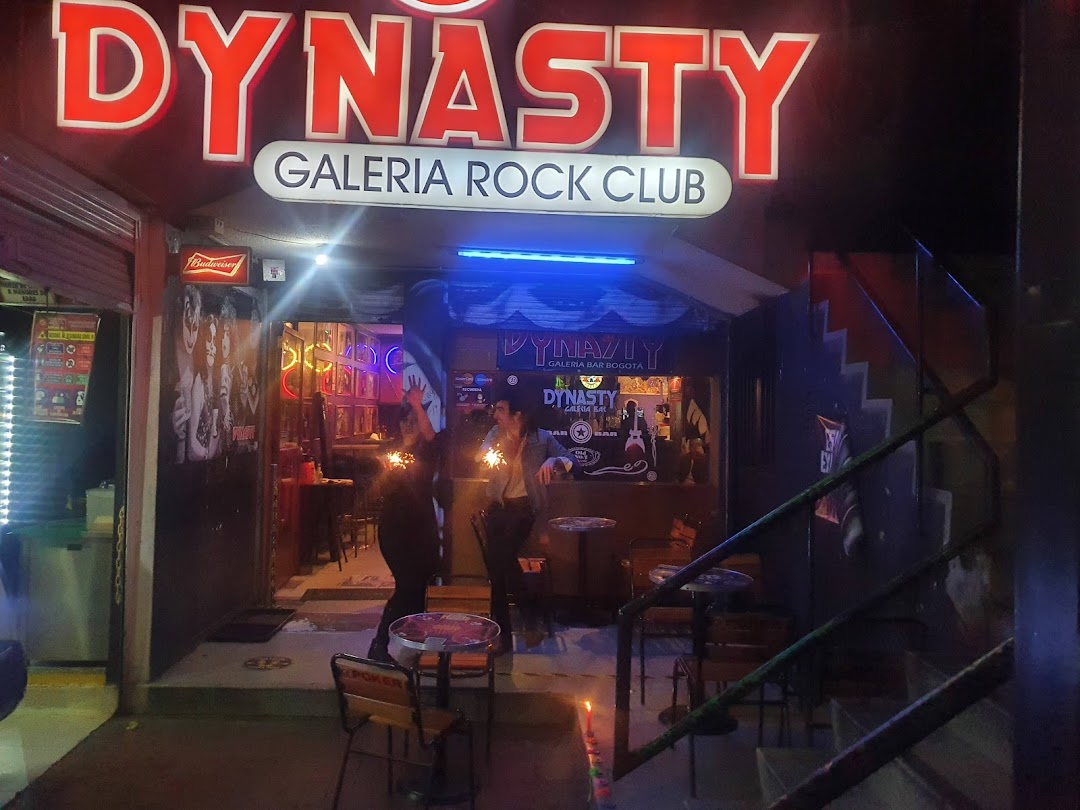 Dynasty Galeria Bar