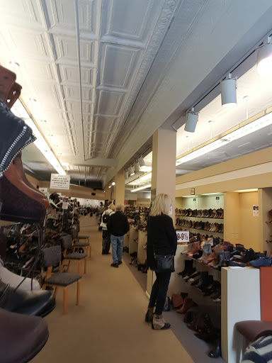 Shoe Store «Tops For Shoes», reviews and photos, 27 N Lexington Ave, Asheville, NC 28801, USA