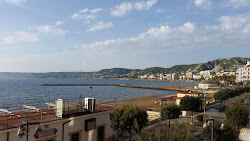 Spiaggia della Lega'in fotoğrafı - rahatlamayı sevenler arasında popüler bir yer