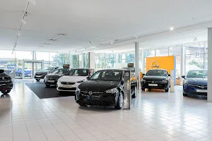 Autocentrum Van Vliet Gouda | Opel, Peugeot en Citroën dealer image