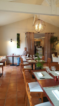 Atmosphère du Restaurant Le Phileas Fogg à Civrac-de-Blaye - n°12