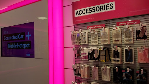 Cell Phone Store «T-Mobile», reviews and photos, 3195 Zinfandel Dr #2, Rancho Cordova, CA 95670, USA