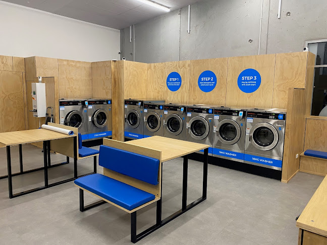 Reviews of In a Spin Laundromat Silverdale in Silverdale - Laundry service