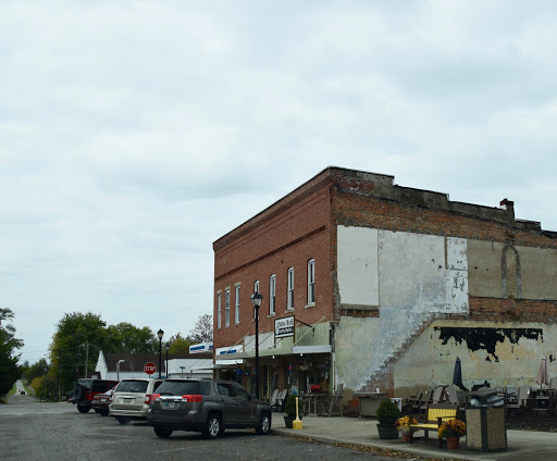 Grocery Store «Swiss Maid Country Market», reviews and photos, 310 Jackson St, Hope, IN 47246, USA