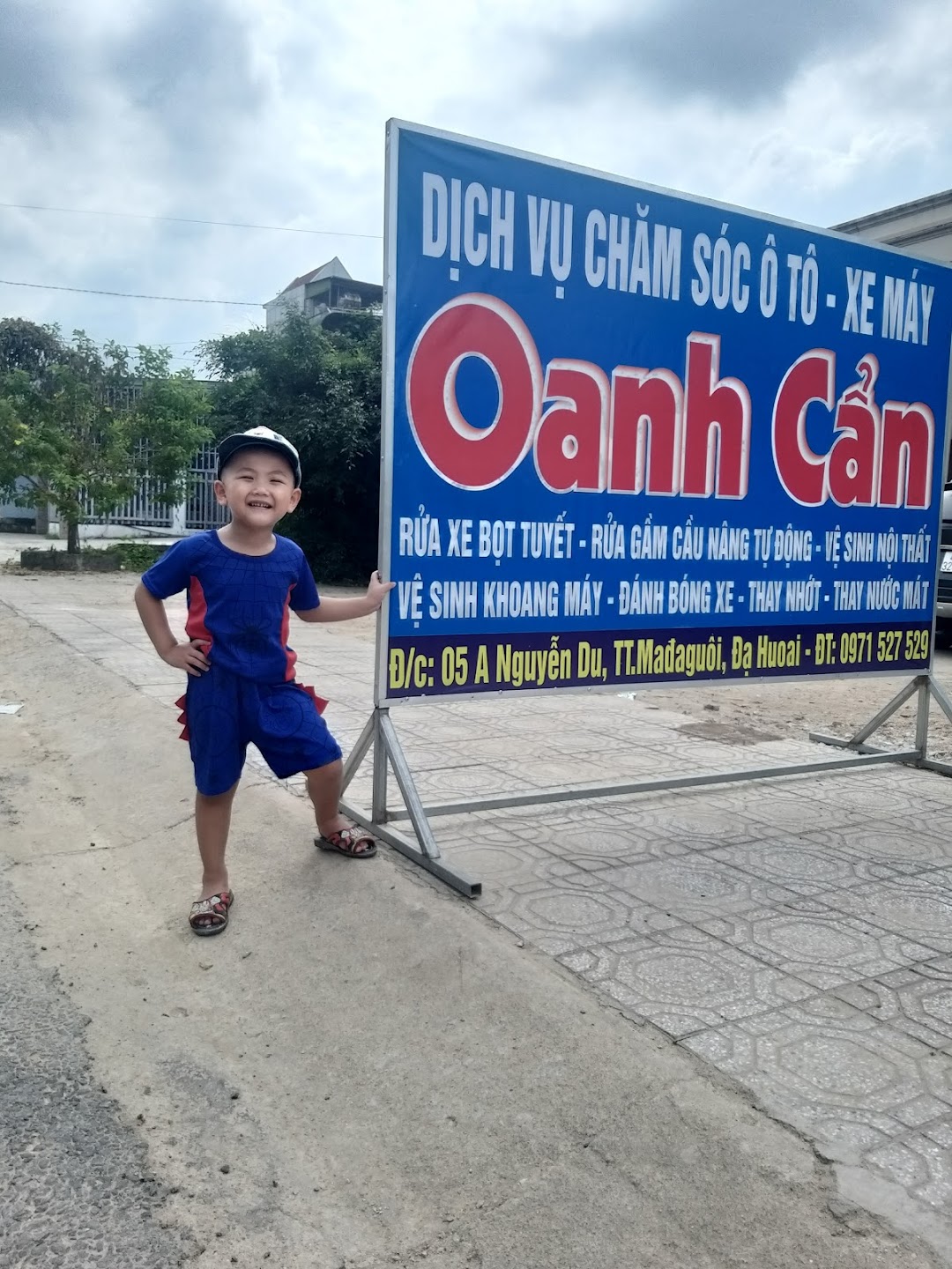 Rửa xe oanh cẩn