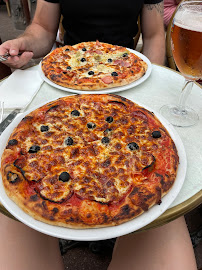 Plats et boissons du Pizzeria Pizza du Roi à Versailles - n°2