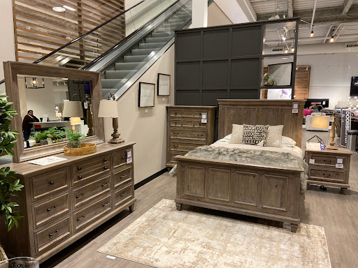 Furniture Store «Value City Furniture», reviews and photos, 2536 N Elston Ave, Chicago, IL 60647, USA