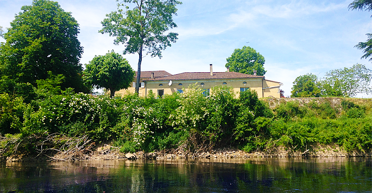 Photos du propriétaire hôtels Le Manoir de la Riviere 24230 Saint-Seurin-de-Prats