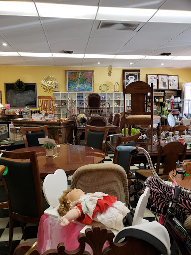 Used Furniture Store «New & Again Consignment Furniture Gallery», reviews and photos, 210 S School St, Lodi, CA 95240, USA