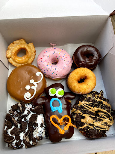 Donut Shop «Voodoo Doughnut», reviews and photos, 22 SW 3rd Ave, Portland, OR 97204, USA