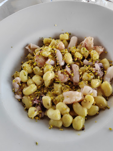 Caracoles Ristorante di pesce e stabilimento balneare