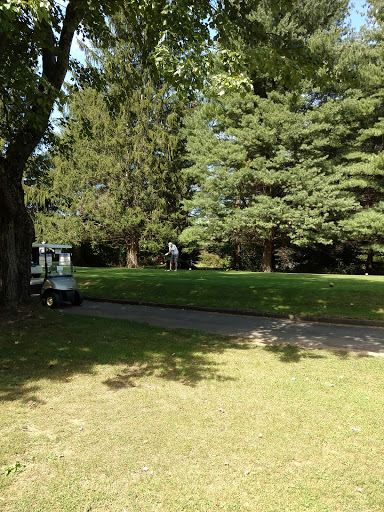 Golf Course «Tunxis Country Club», reviews and photos, 87 Town Farm Rd, Farmington, CT 06032, USA