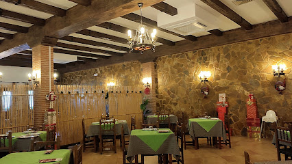 Hostal Rural & Restaurante La Muralla - C. Osa de la Vega, s/n, 16640 Belmonte, Cuenca, Spain