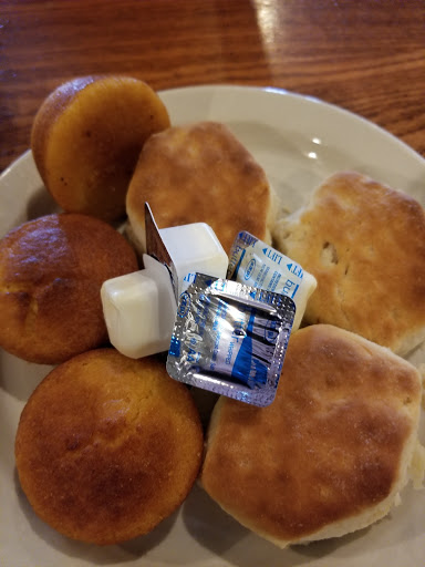 American Restaurant «Cracker Barrel Old Country Store», reviews and photos, 800 N Interstate Dr, Norman, OK 73072, USA