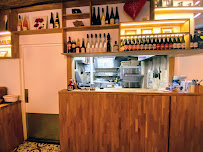 Atmosphère du Restaurant de spécialités alsaciennes L'Alsacien République - Restaurant / Bar à Flammekueche à Paris - n°12