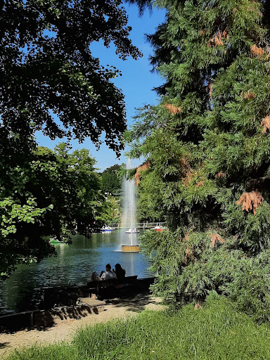 Wasserfall, Steingarten, Zeppelinallee 18, 60323 Frankfurt am Main, Germany