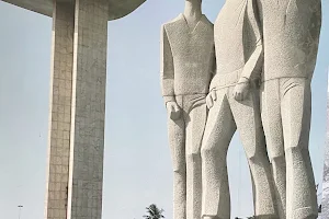 Monumento Nacional aos Mortos da Segunda Guerra Mundial image
