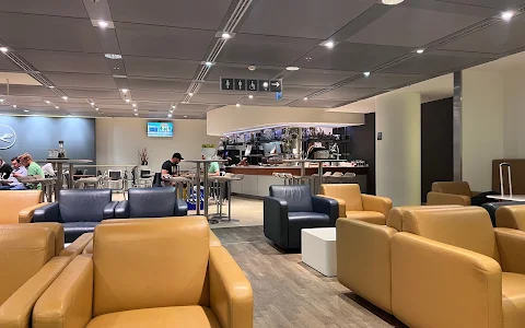 Lufthansa Welcome Lounge image