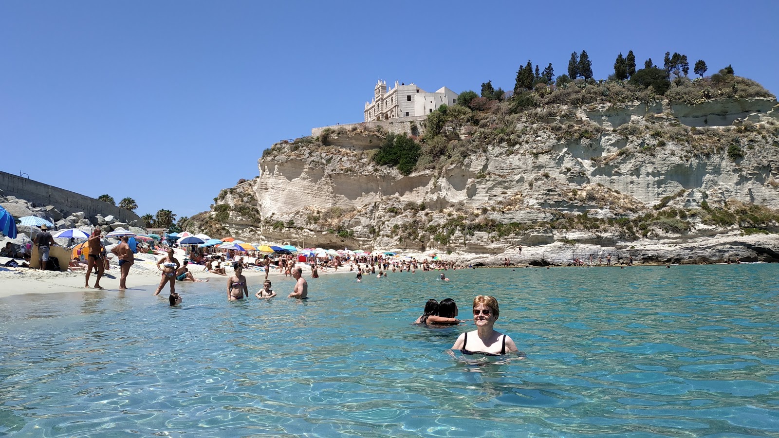 Spiaggia della Rotonda的照片 和它美丽的风景