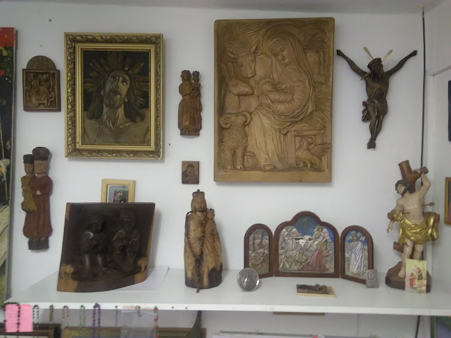 Recenze na Antik Bazar Indy v Třebíč - Prodejna nábytku